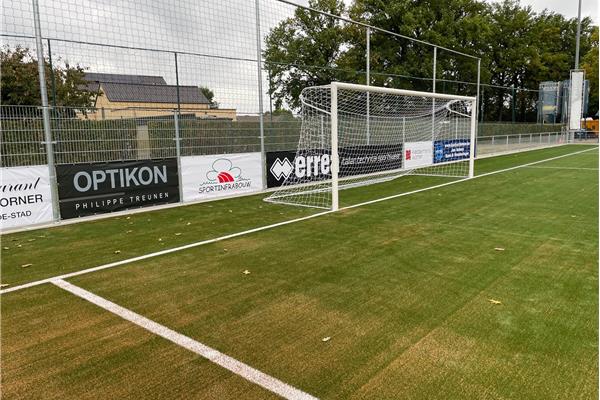 Aanleg kunstgras voetbalveld - Sportinfrabouw NV